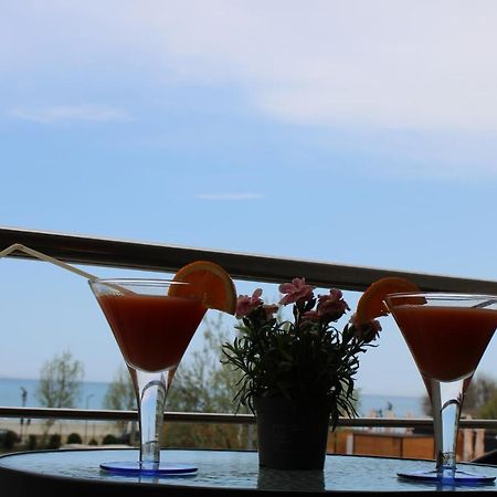 Bluewaves Apartment Mamaia Nord Năvodari المظهر الخارجي الصورة
